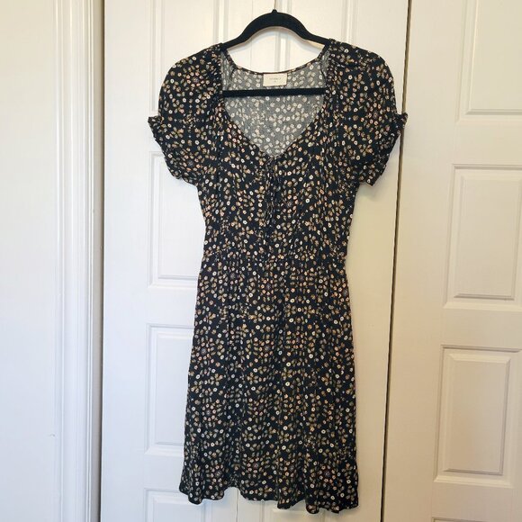 Summer dress - black, floral bohemian pattern with capped sleeves - US size 6 - Picture 1 of 7